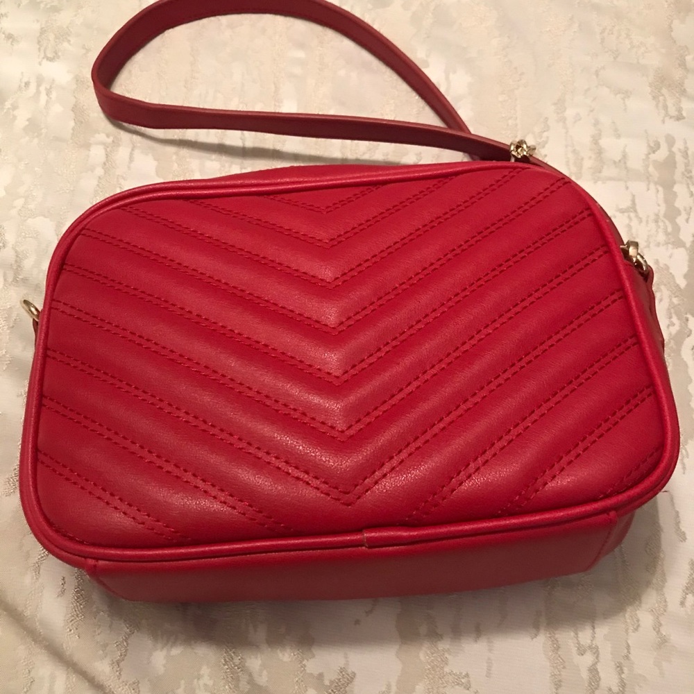 Express crossbody